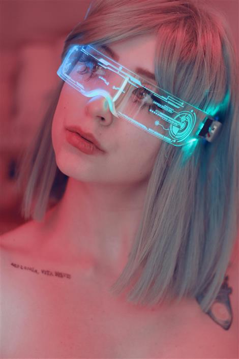 Fashion Influencers vs. AI Models: Who Has More Influence in 2025?