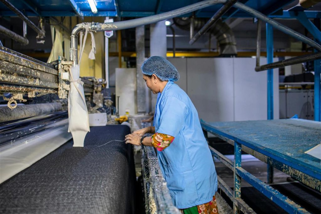 The New Blue Collar: Rethinking Job Prestige in the Age of Labor Shortages