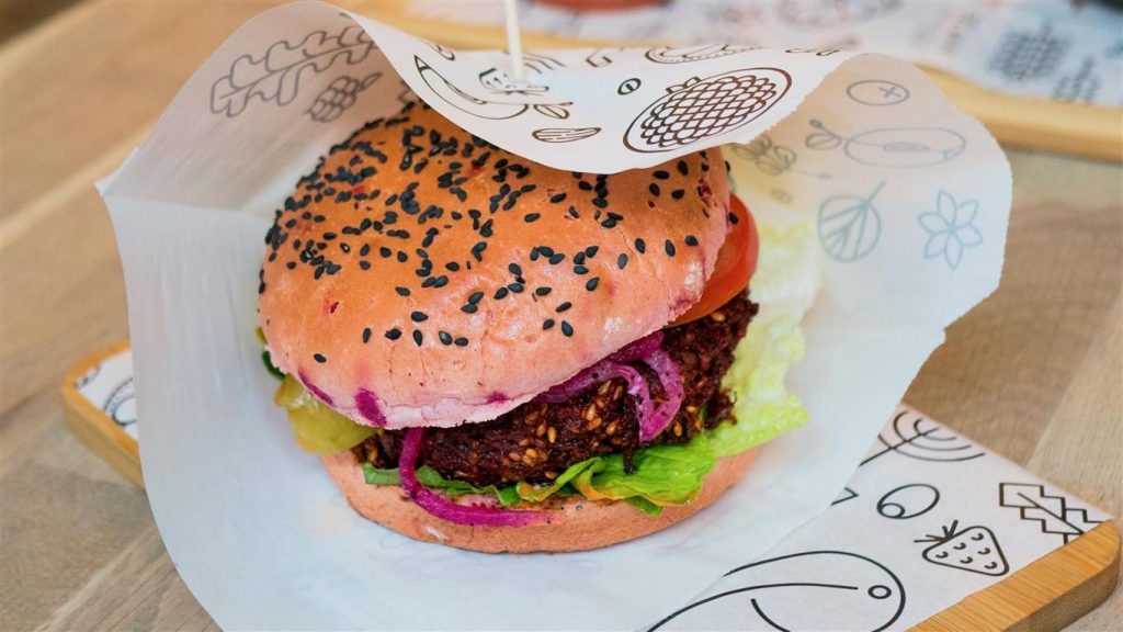 The Rise of Plant-Based Fast Food Chains: A Quiet Shift in Everyday Eating