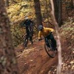 hardline-helmet_matteChalk_lifestyle02